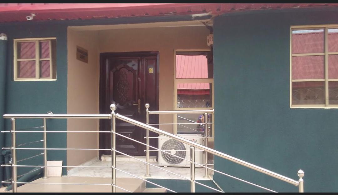 Majestic Valley Suites